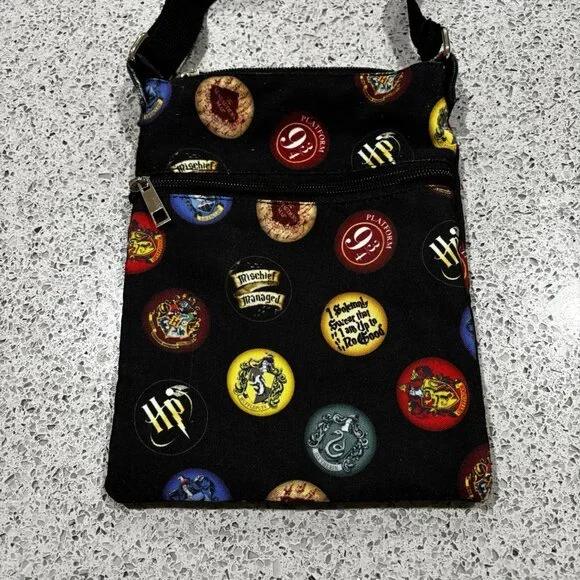 Nwot Harry Potter Bag Purse Should Crossbody Adjustable Black Gift - Picture 6 of 6